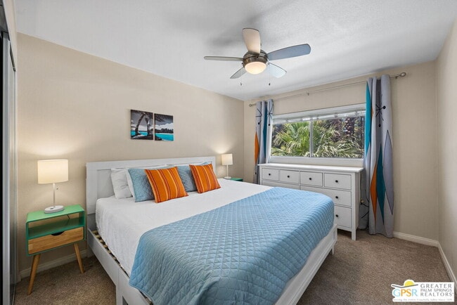 Building Photo - 575 N Villa Ct