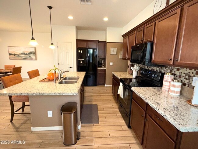 Building Photo - 16813 S 178th Dr