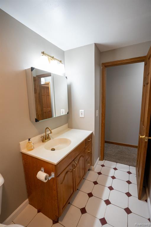 Building Photo - 1555 E South Blvd