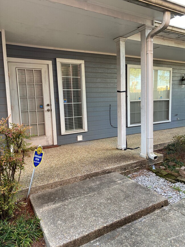 Primary Photo - 150 Ocean Dr