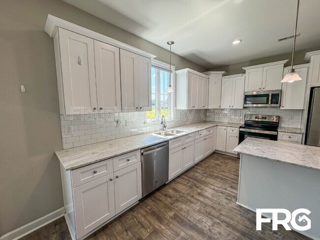 Building Photo - 208 Coffman Dr