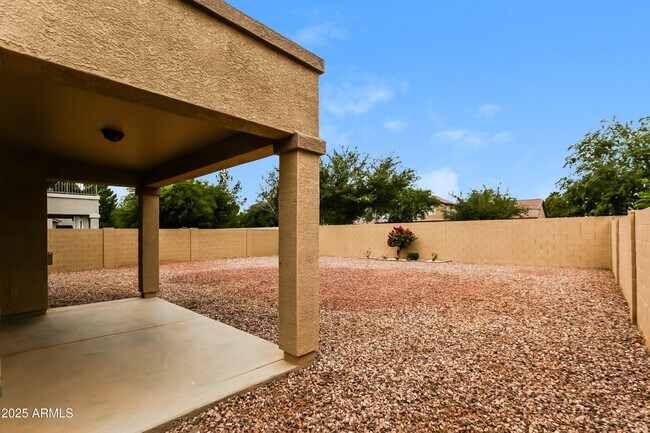Building Photo - 12210 N 128th Dr