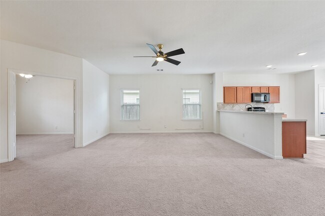 Building Photo - 5006 Fairwater Ct