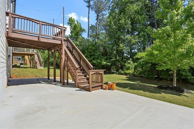 Building Photo - 4070 RED CANOE Bnd