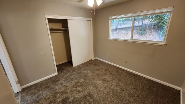 Building Photo - 2879 Acacia Way