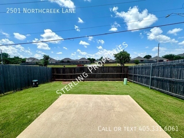 Building Photo - 2501 Northcreek Ln