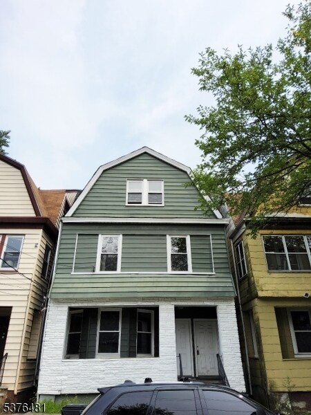 Primary Photo - 116 Smith St