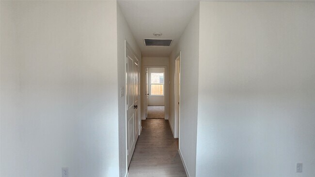 Building Photo - 16723 Old Wagon Wy