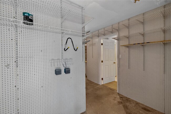 Building Photo - 6767 SW 154th St