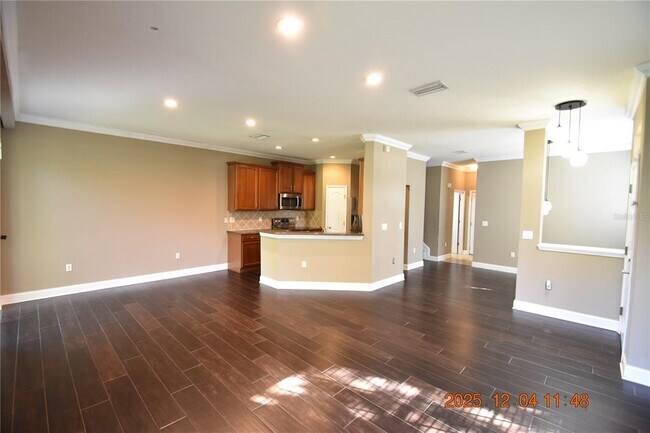 Building Photo - 6737 Eagle Feather Dr