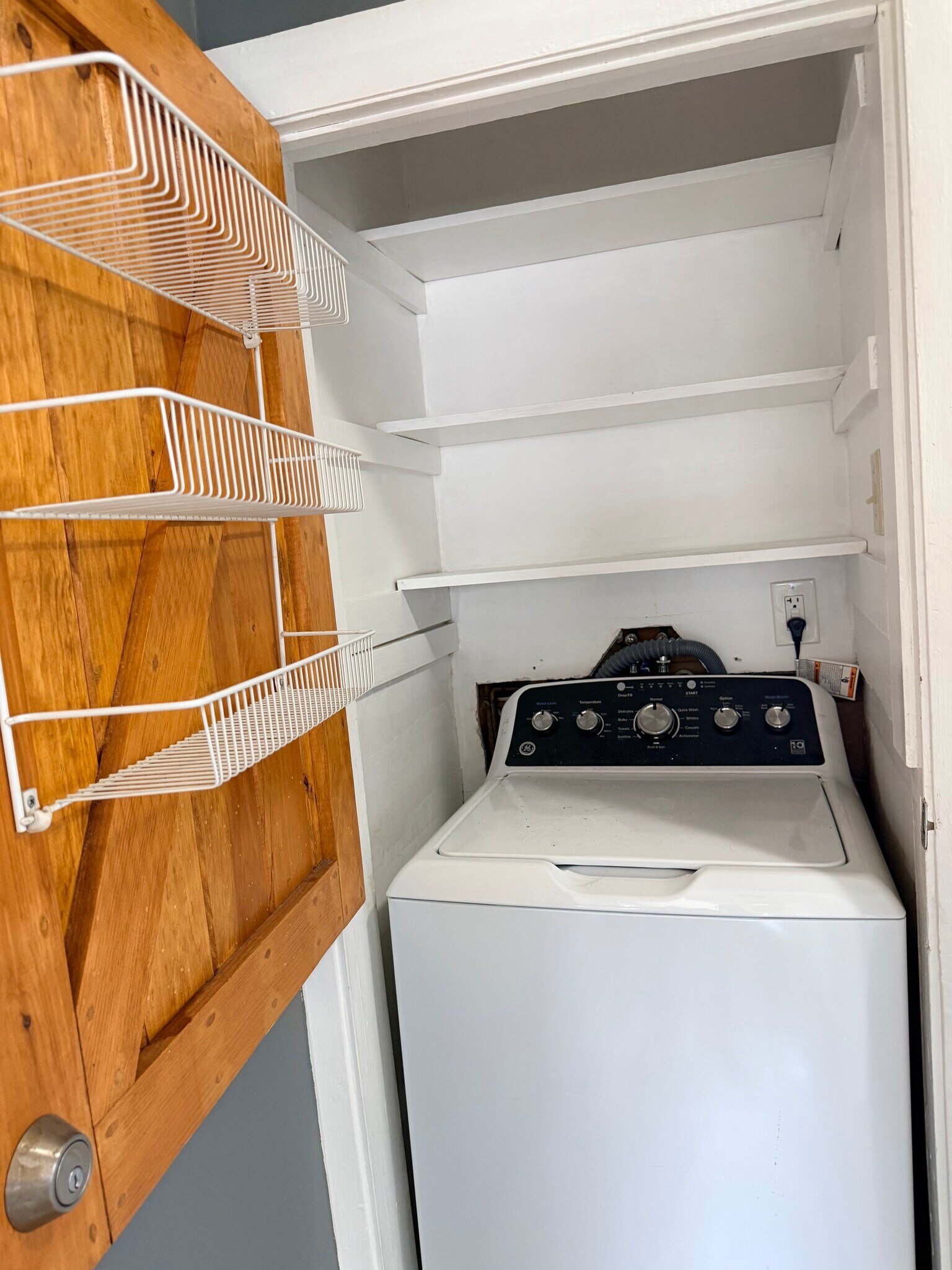 Building Photo - 1212 E Philadelphia Ave