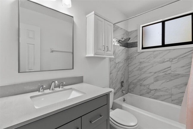 Building Photo - 5628 Linksman Pl