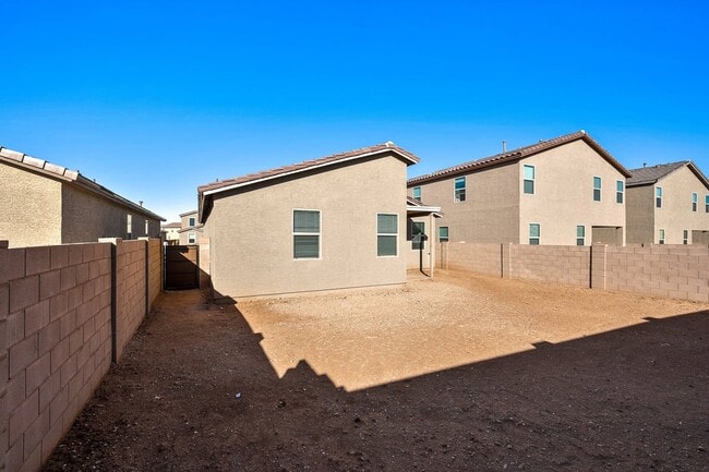 Building Photo - 6321 S Crescent Peak Dr