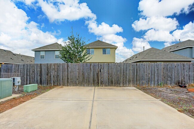 Building Photo - 4616 Esper Ln