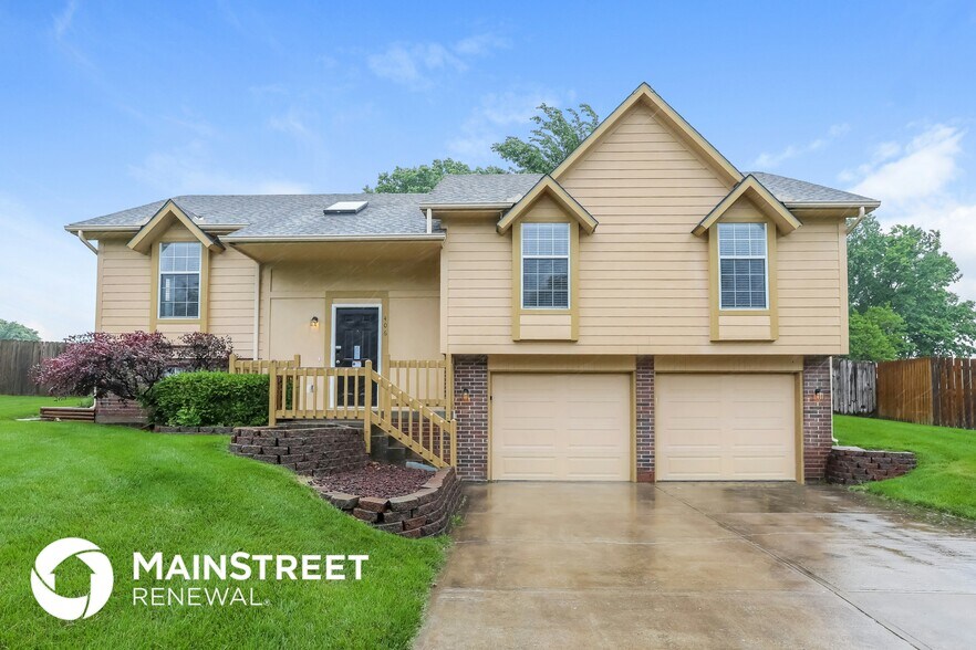 Primary Photo - 406 S Huntington Dr