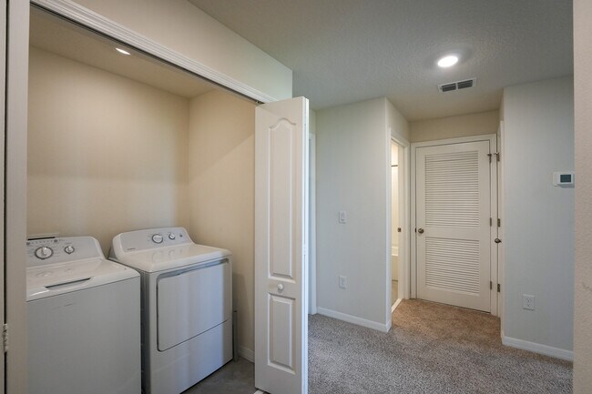 Building Photo - 1804 Katz Crossing Dr