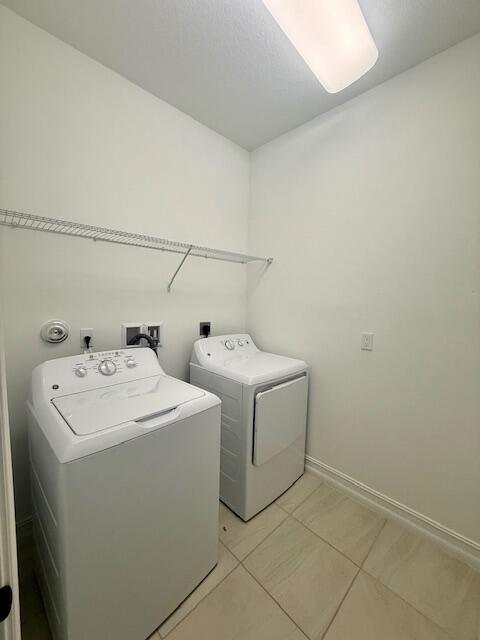 Building Photo - 10092 Brickhill Dr