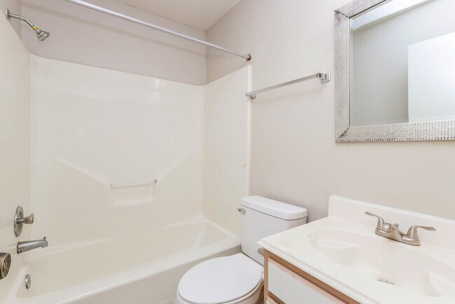 Building Photo - 28907 Binefield St