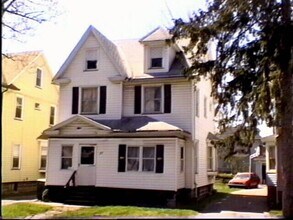 Building Photo - Woodbine