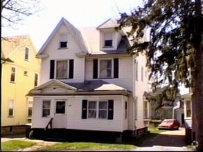 Building Photo - Woodbine