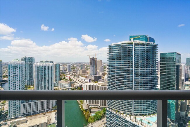 Primary Photo - 465 Brickell Ave