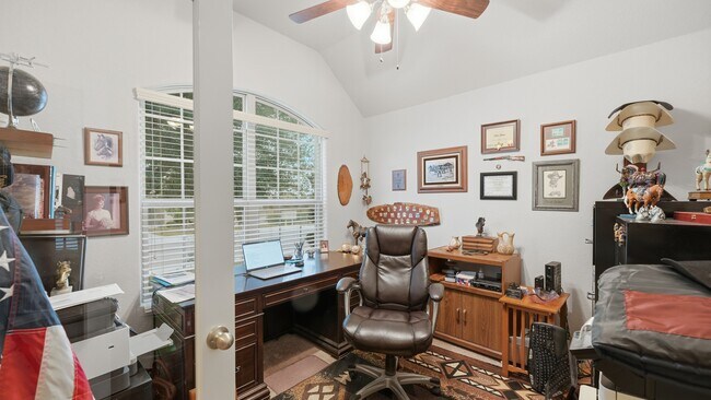 Building Photo - Spacious 3-Bed, 3-Bath Home with Island Kitchen, Loft, and Fenced Yard in New Braunfels