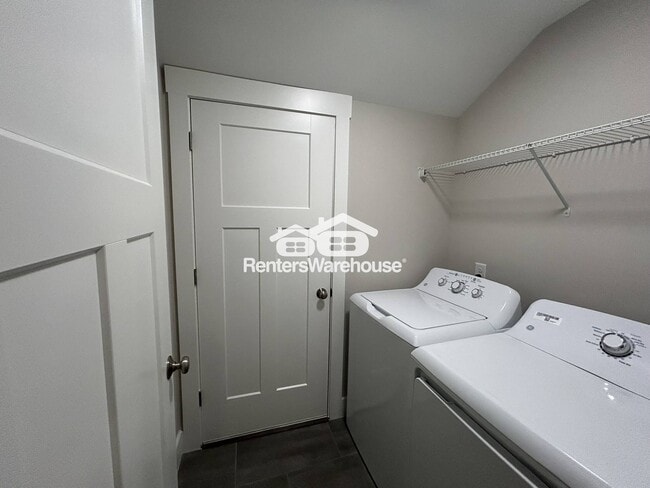 Building Photo - 406 Sunbelt Dr