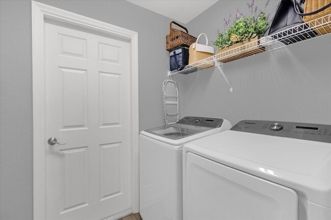 Building Photo - 955 Pearly Ridge Ln