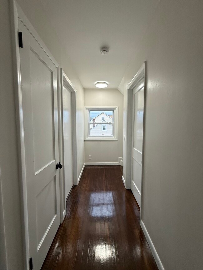 Building Photo - 255 N 1st Ave