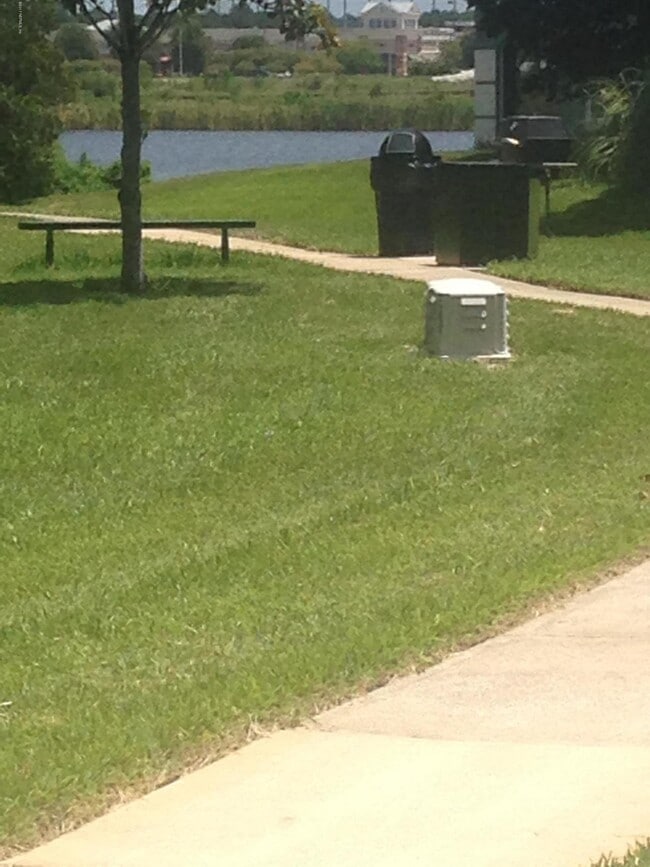 Building Photo - 10075 Gate Pkwy N