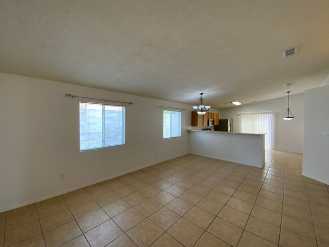 Building Photo - 4 Bedroom Single Story Home Available Near...