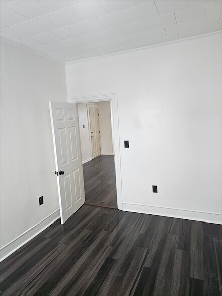 Building Photo - 1116 N Main St