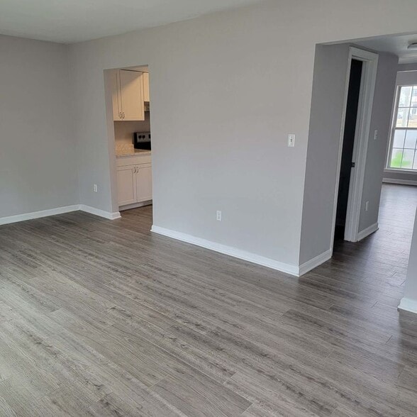 Building Photo - 47734 Devin Cir