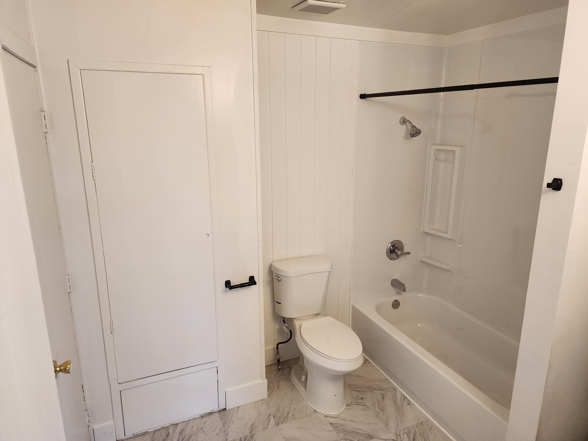 Bathroom 2 - 4988 Weyerhaeuser Rd