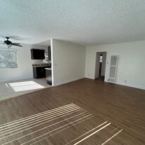 Building Photo - 1414 S Orange Grove Ave