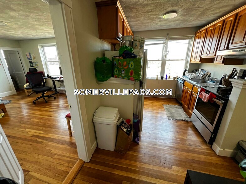 Primary Photo - 400 Highland Ave