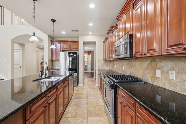 Building Photo - 25907 Foxrun Vista Dr