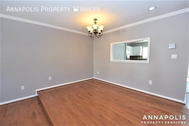 Building Photo - 109 Pinecove Ct