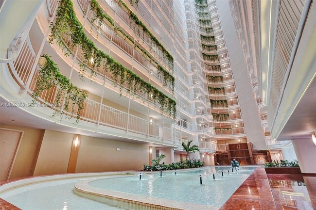 Building Photo - 1717 N Bayshore Dr