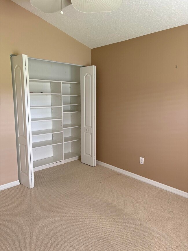 Building Photo - 900 Windward Way