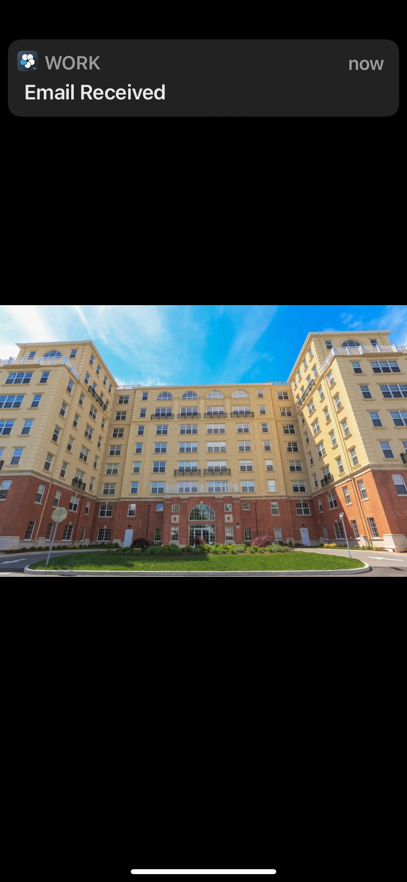 Building Photo - 10 Byron Pl