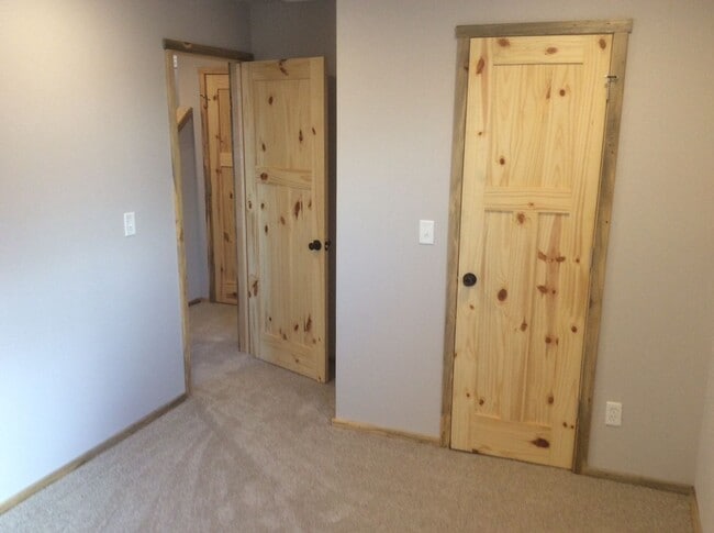 Building Photo - BEAUTIFUL NEWER CONSTRUCTION! 3 BEDROOMS, ...