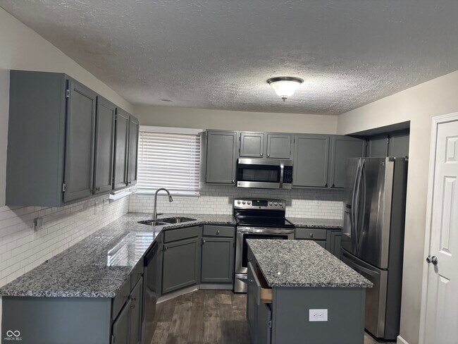 Building Photo - 6842 Antelope Dr