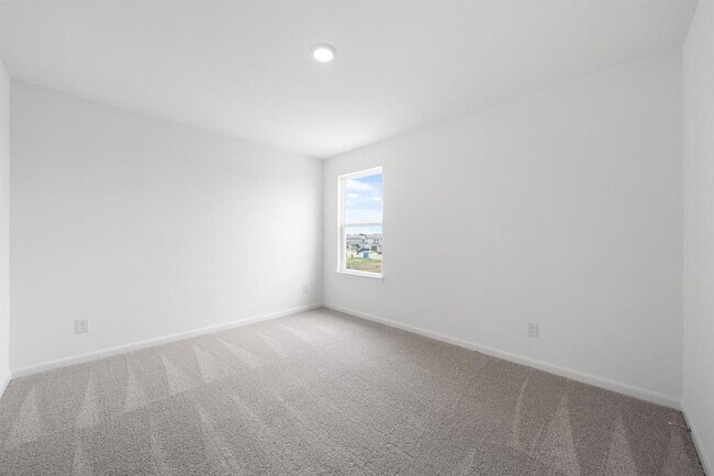 Building Photo - 336 Fairlawn Wy