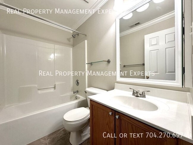 Building Photo - 8900 Hadco Ln