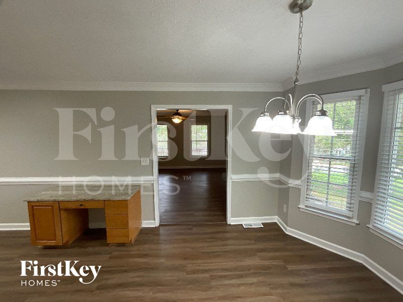 Building Photo - 6004 Stone Bluff Dr