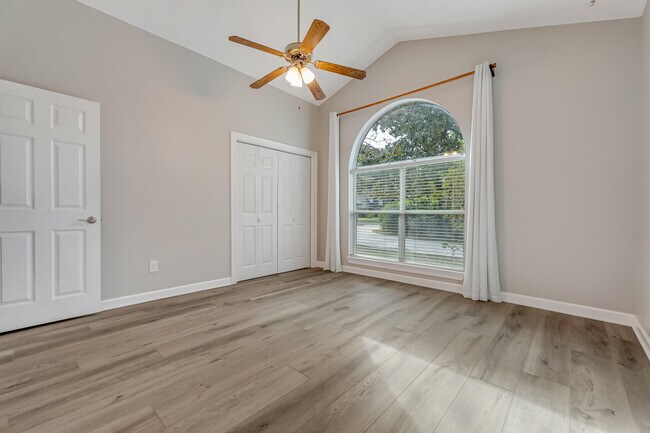 Building Photo - 114 Dana Pointe