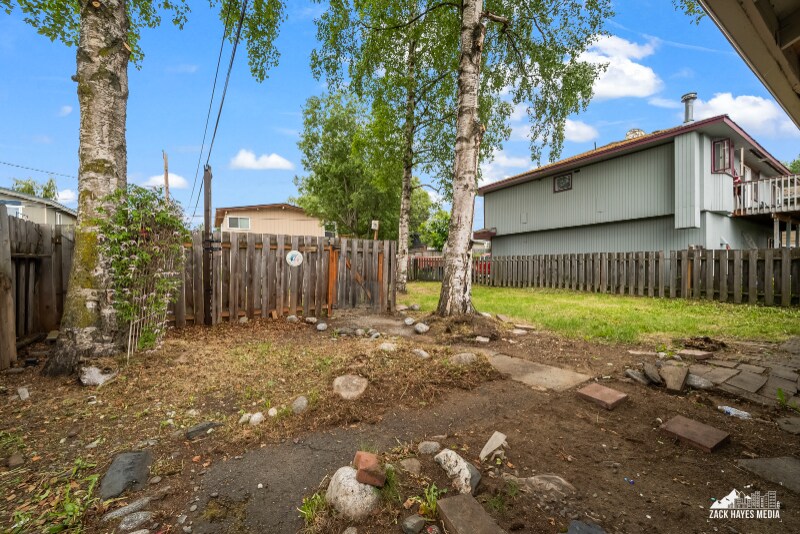 Building Photo - 4207 Hayes St