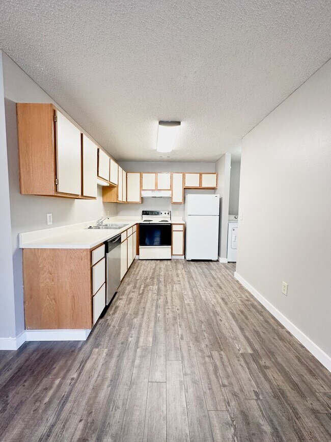 Building Photo - 1444-1446 N Dawn Drive