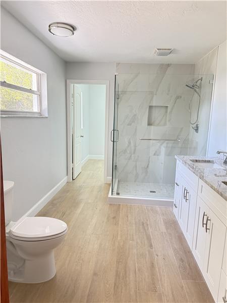 Building Photo - 25356 Pinson Dr